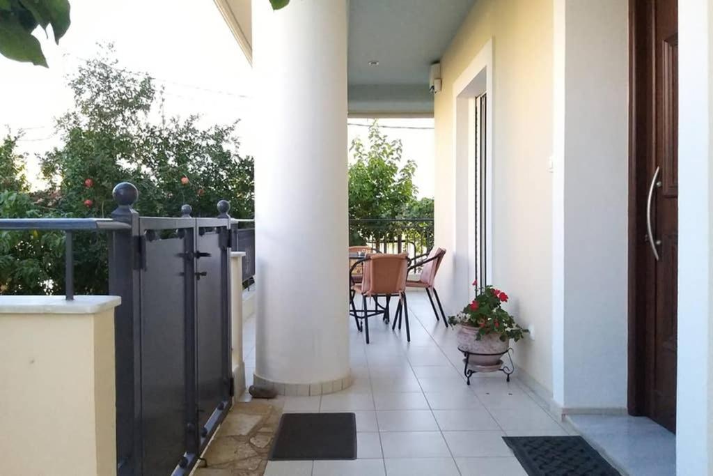 New, Bright, Cozy, Autonomous Apartment With Private Entrance And Garden, 42 M2, 5Min To The Beach And City Center 卡拉马塔 外观 照片