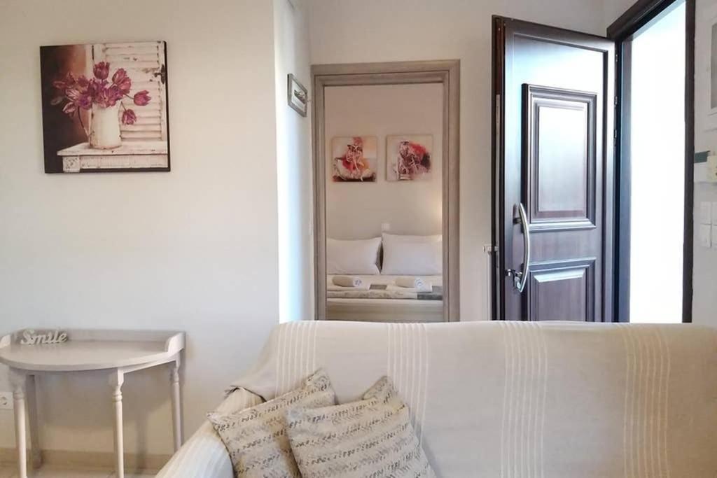 New, Bright, Cozy, Autonomous Apartment With Private Entrance And Garden, 42 M2, 5Min To The Beach And City Center 卡拉马塔 外观 照片