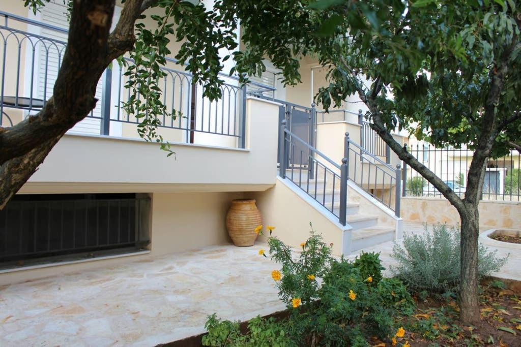 New, Bright, Cozy, Autonomous Apartment With Private Entrance And Garden, 42 M2, 5Min To The Beach And City Center 卡拉马塔 外观 照片